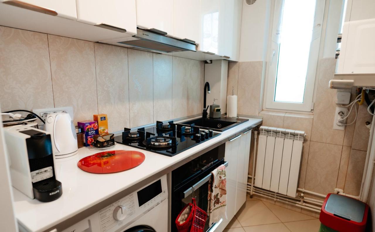 Carla'S Apart Palas-Hala Centrala 1 Bedroom - Shuttle 雅西 外观 照片