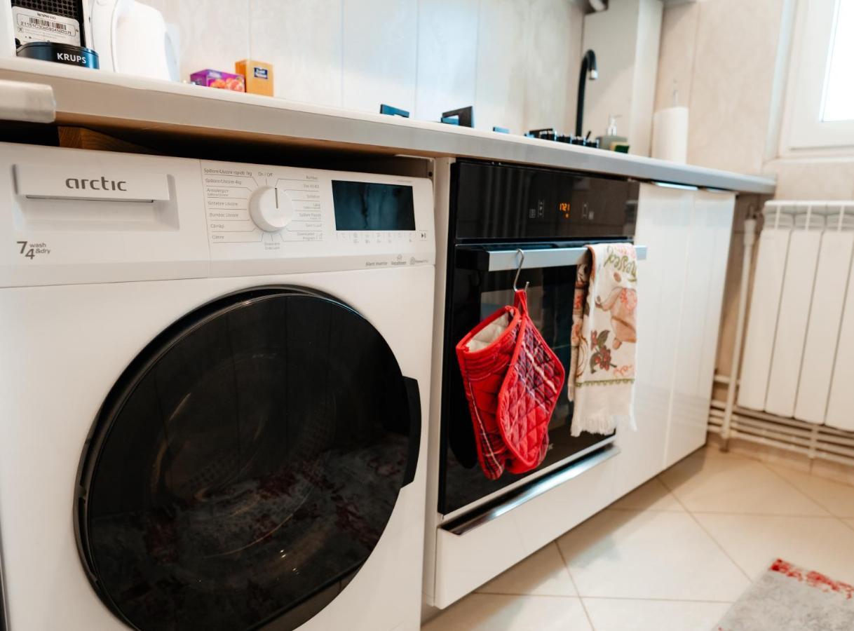 Carla'S Apart Palas-Hala Centrala 1 Bedroom - Shuttle 雅西 外观 照片